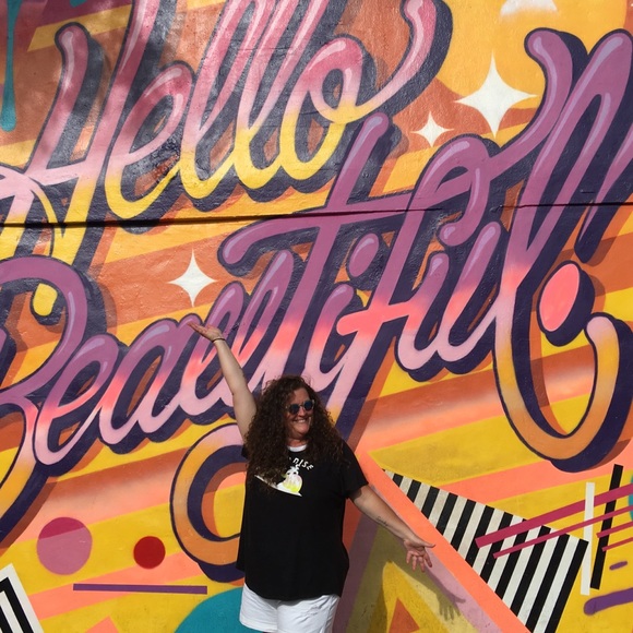 Meet your Posher, Monica - Picture 1 of 1